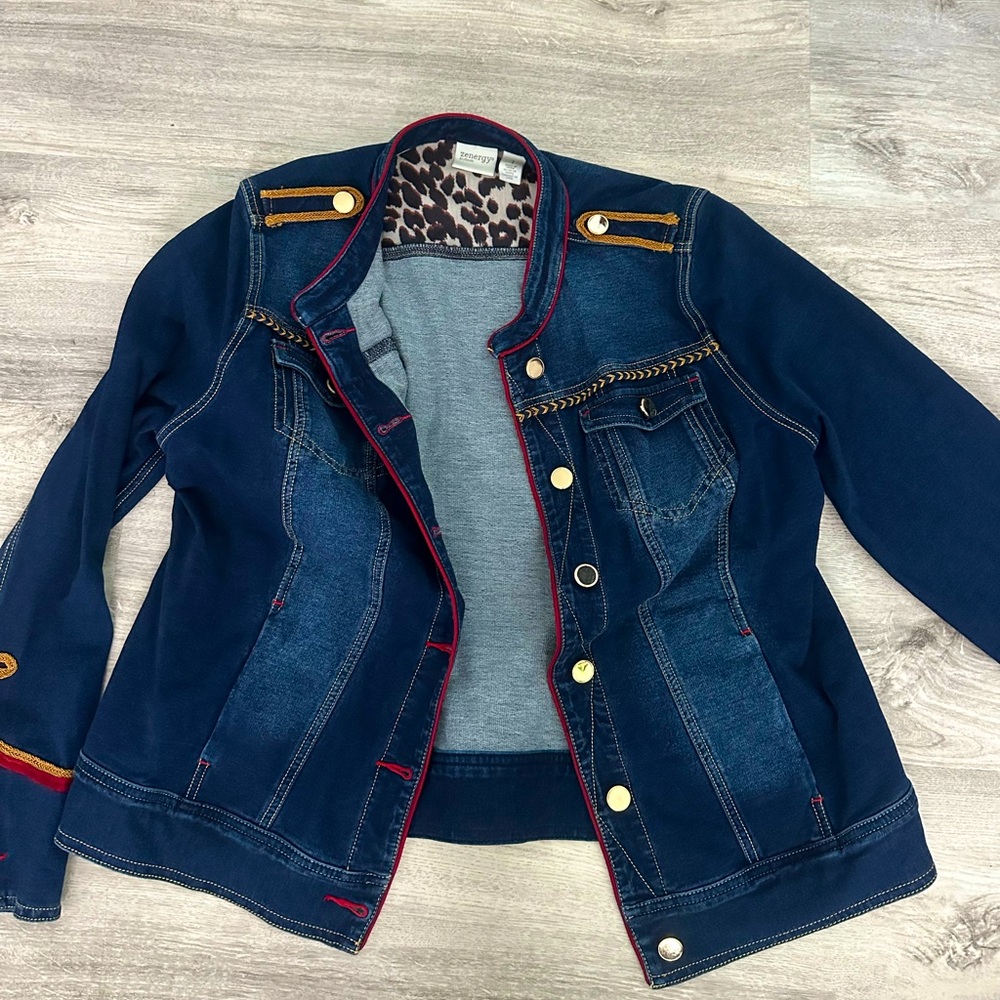 Chico's Zenergy Animal Print Top